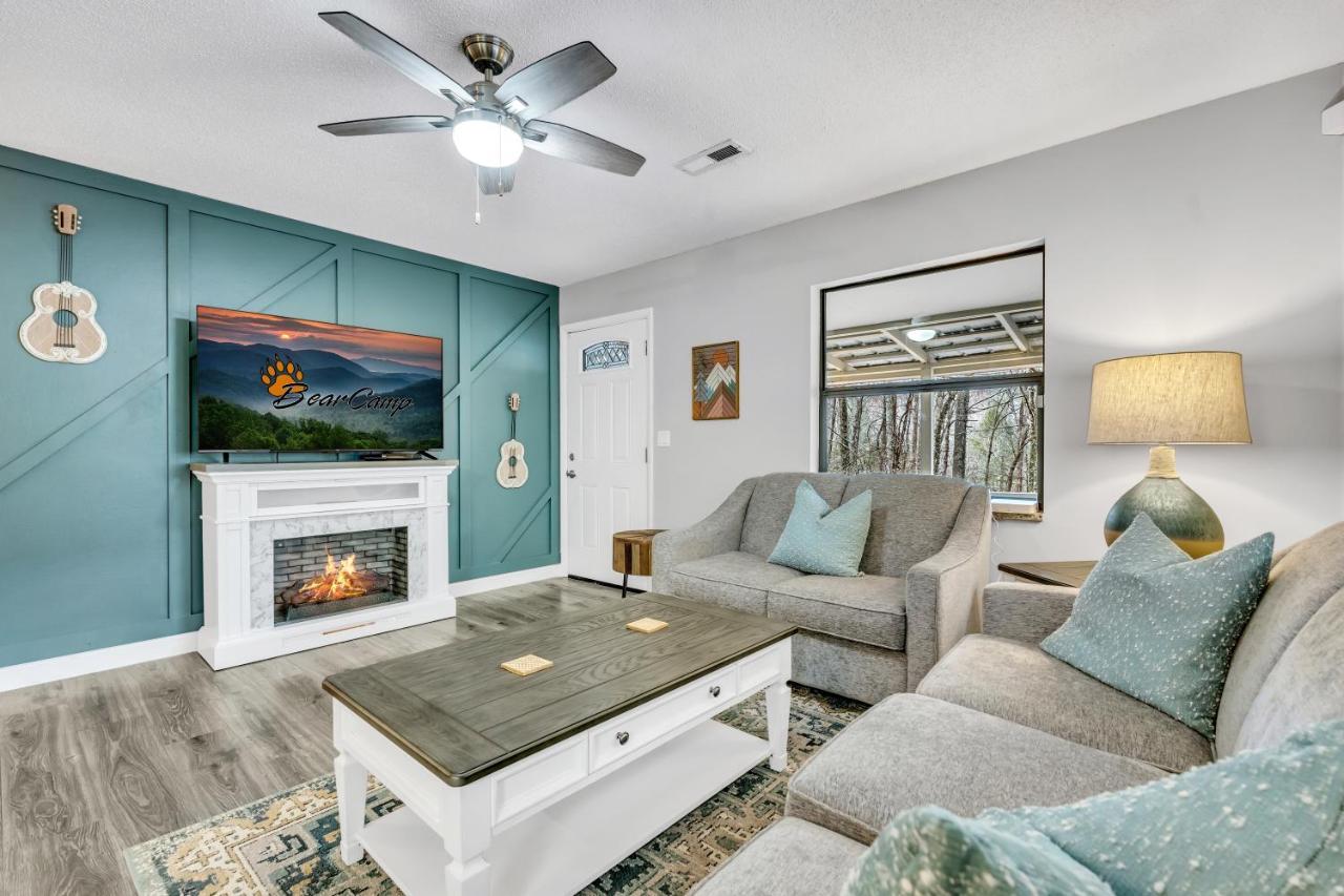 The Cozy Cove, Hot Tub, Wifi, 1089 Free Tickets Each Paid Day, Dollywood And More Sevierville Eksteriør billede