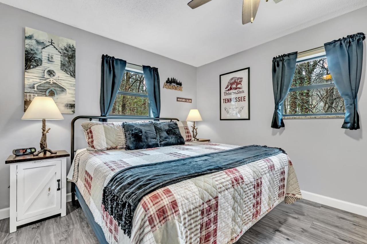 The Cozy Cove, Hot Tub, Wifi, 1089 Free Tickets Each Paid Day, Dollywood And More Sevierville Eksteriør billede