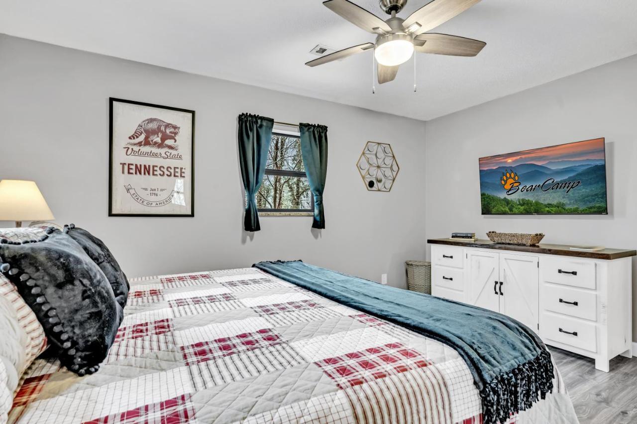 The Cozy Cove, Hot Tub, Wifi, 1089 Free Tickets Each Paid Day, Dollywood And More Sevierville Eksteriør billede