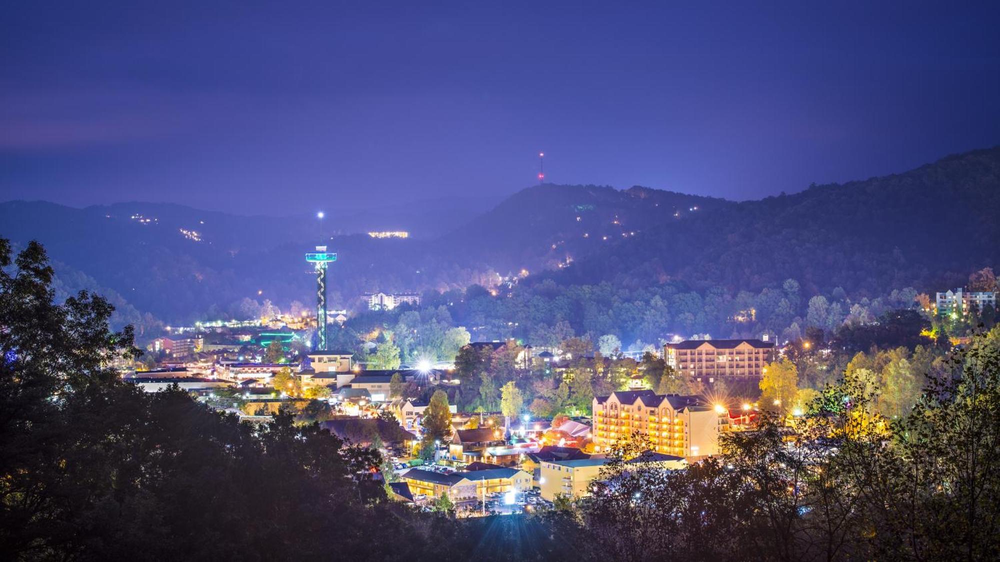 The Cozy Cove, Hot Tub, Wifi, 1089 Free Tickets Each Paid Day, Dollywood And More Sevierville Eksteriør billede